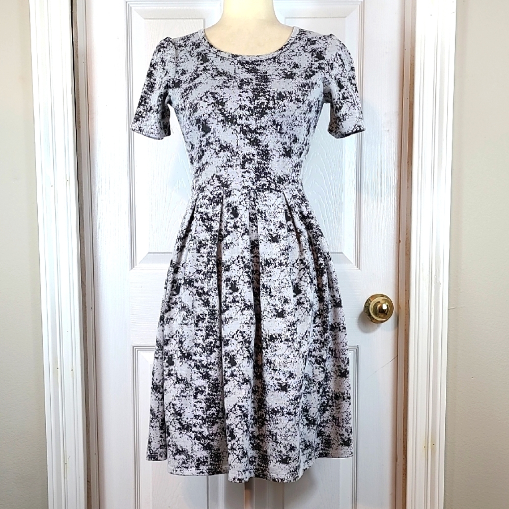Lula Roe Amelia Dress - Picture 1 of 13